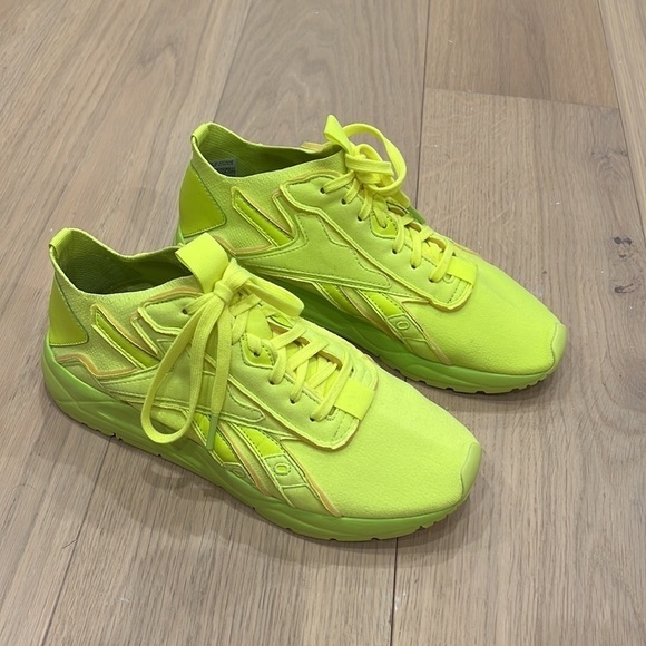 Victoria Beckham x Reebok | Neon Yellow Bolton Sock Sneaker - EU 41/UK 7.5 - Picture 3 of 8